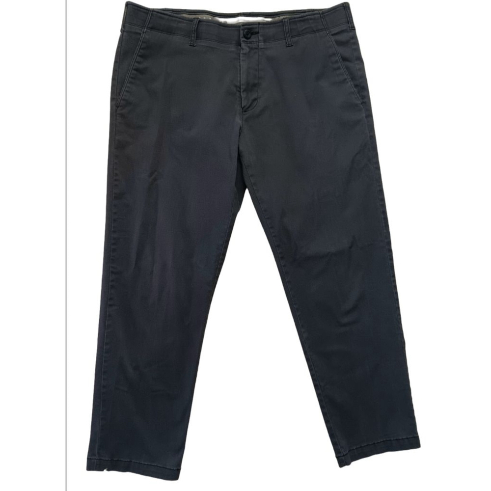 Men's Haggar Khaki Pants Size 38x30 Gray